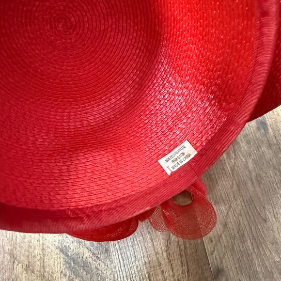 Vintage Elegant Red Fascinator Hat - Picture 5 of 7